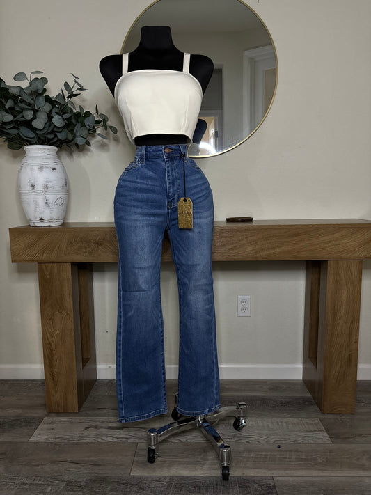 High Waisted Straight Cut Jeans - Light Wash