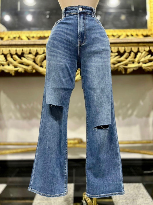 Distressed High Waisted Jeans